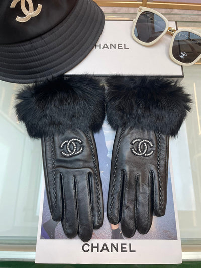 C  New Sheepskin Gloves