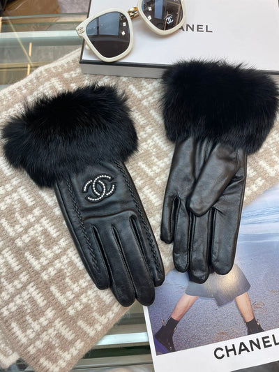 C  New Sheepskin Gloves