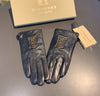 B   Fashion Gloves