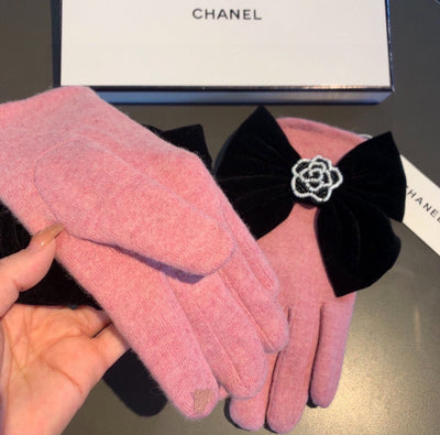 C   Big Bow Fashion Gloves