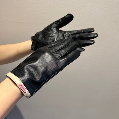 M   Fashion Gloves