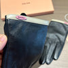 M   Fashion Gloves