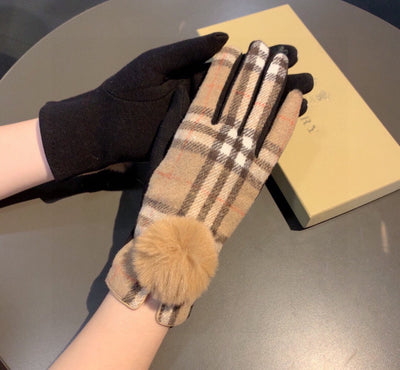 B   Wool Fashion Gloves