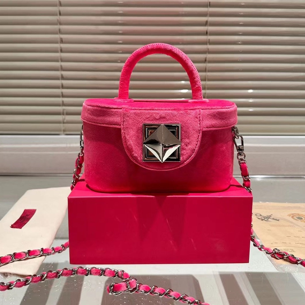 VAL* velvet bag