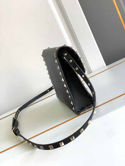 Valent* GARAVANI ROCKSTUD crossbody bag