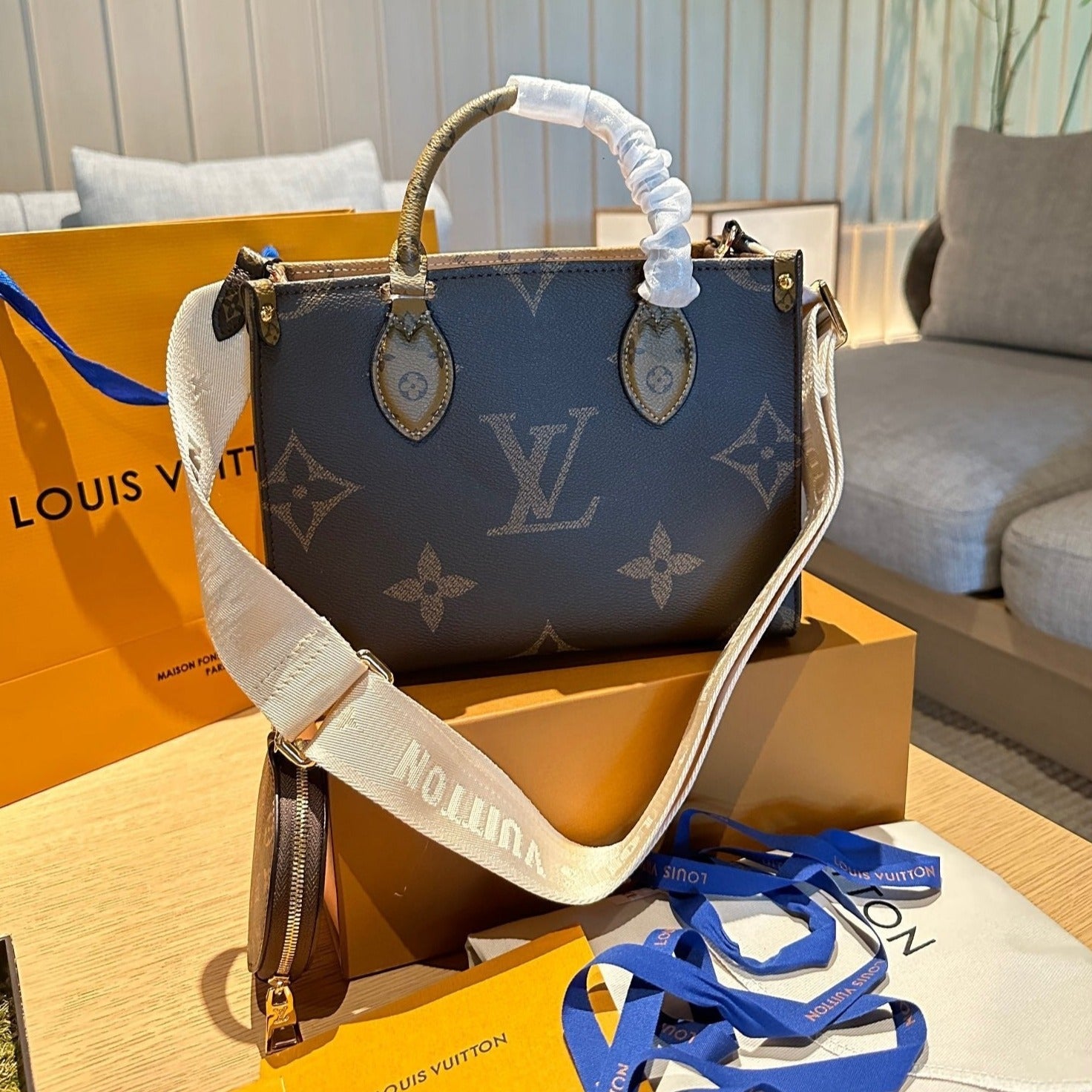 LOU* 24SS Small ON THE GO Denim Bag