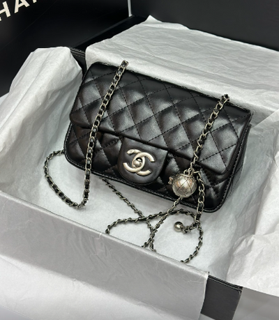 CHA* silver buckle chain bag