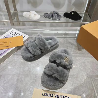 LV new fur slippers VIP1:1