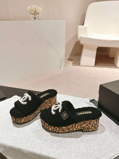 Pink Fur Slippers Chanel VIP1:1