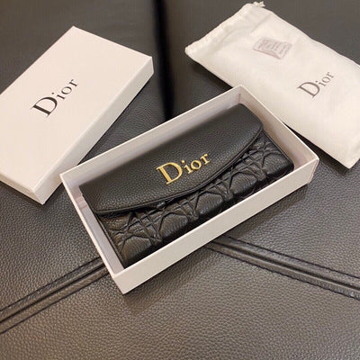 D  New Wallet