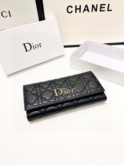 D  New Wallet