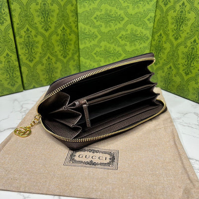 New classic full zip wallet