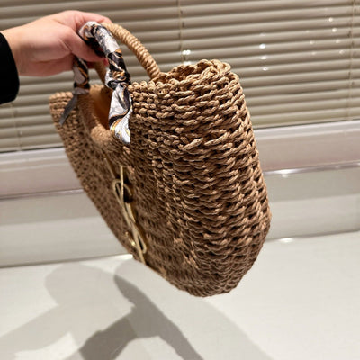 Straw bag Y casually matched