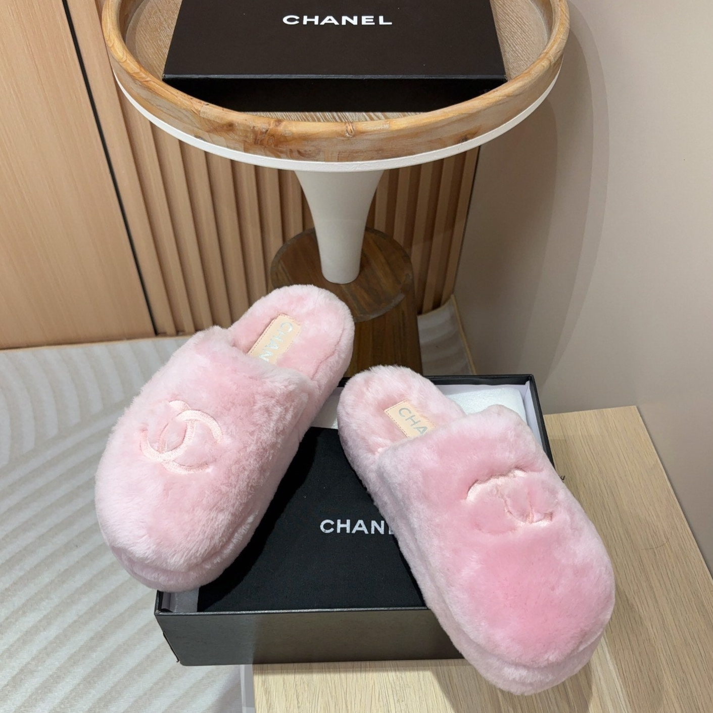 Autumn and winter thick-soled wool slippers, Chanel new VIP1:1