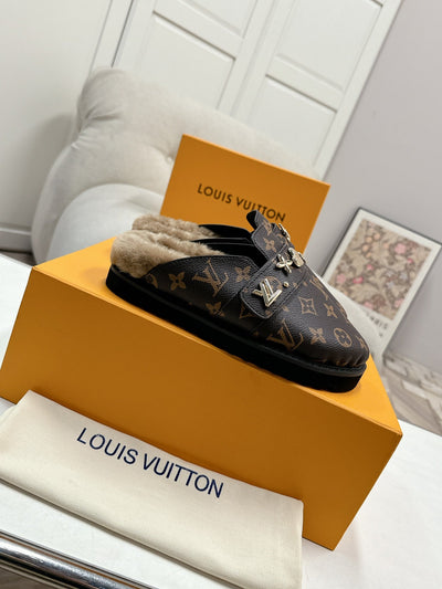 Louis Vuitton** new 2025 new style high quality VIP1:1 closed toe slippers