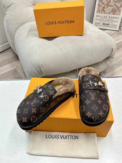 Louis Vuitton** new 2025 new style high quality VIP1:1 closed toe slippers